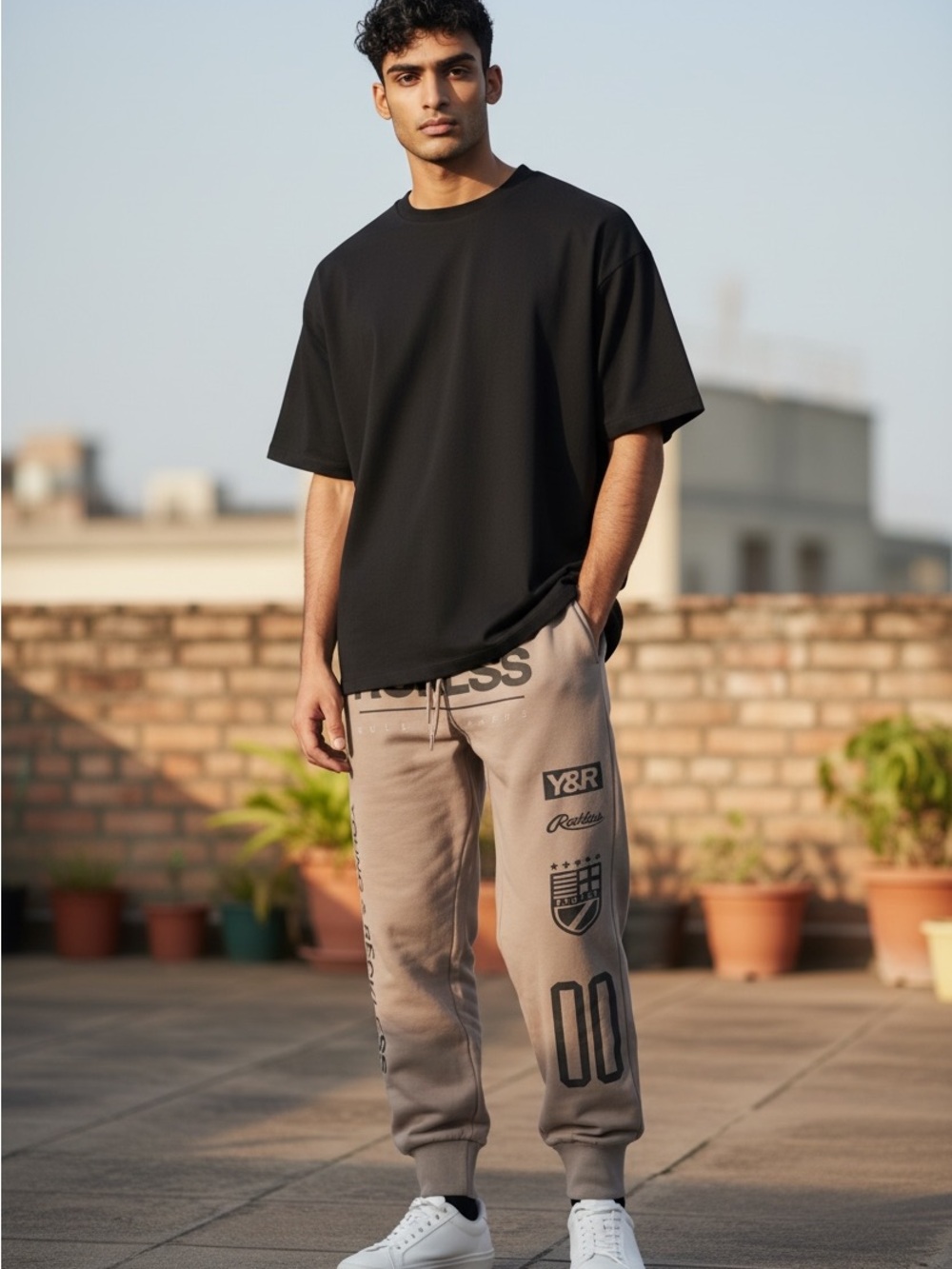 Young & Reckless Mens Logo Joggers Size M